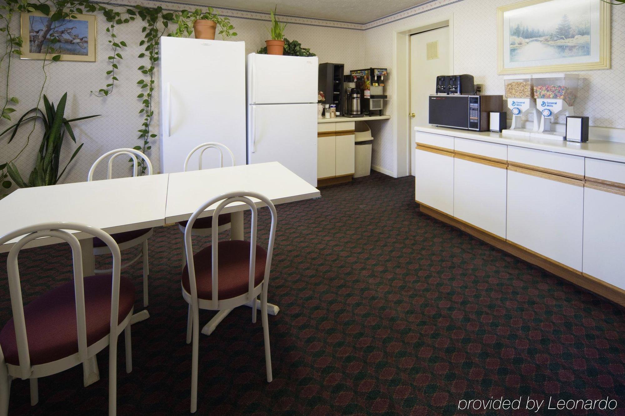 Americas Best Value Inn وينشستر المطعم الصورة